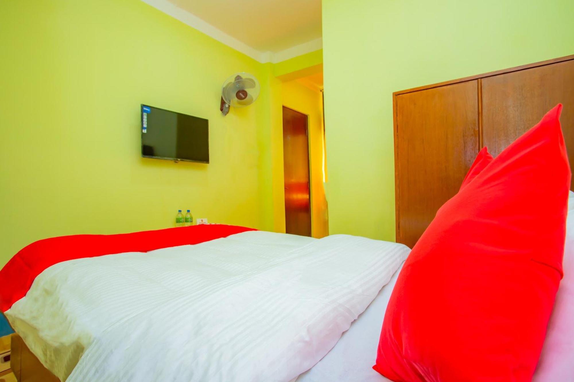 Oyo 589 Hotel Trimurti Kathmandu Exterior foto