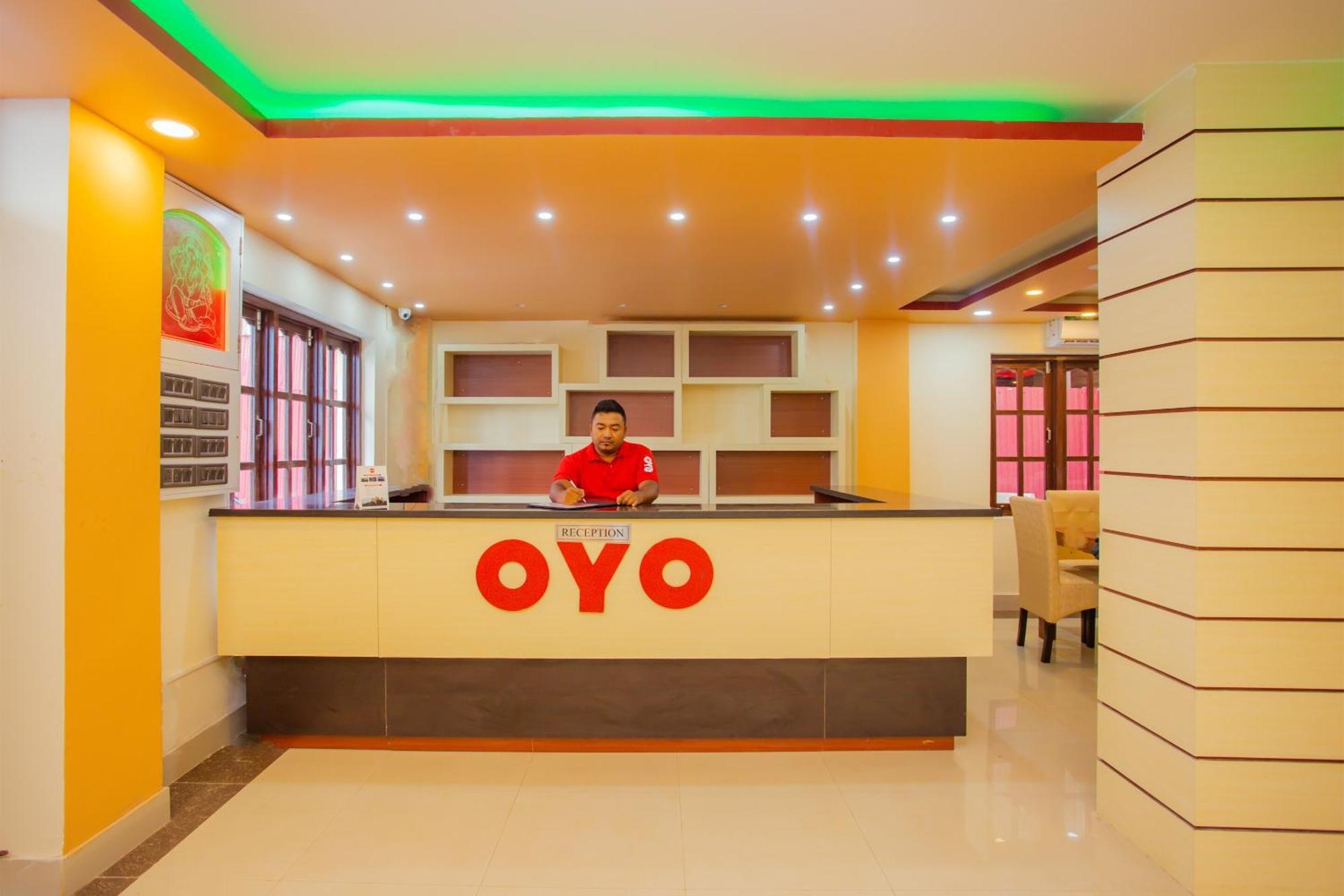 Oyo 589 Hotel Trimurti Kathmandu Exterior foto
