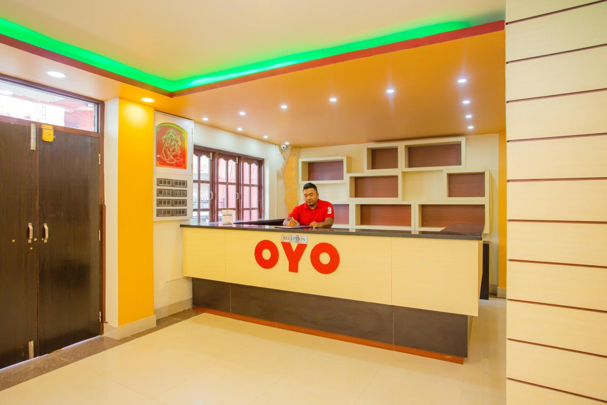 Oyo 589 Hotel Trimurti Kathmandu Exterior foto